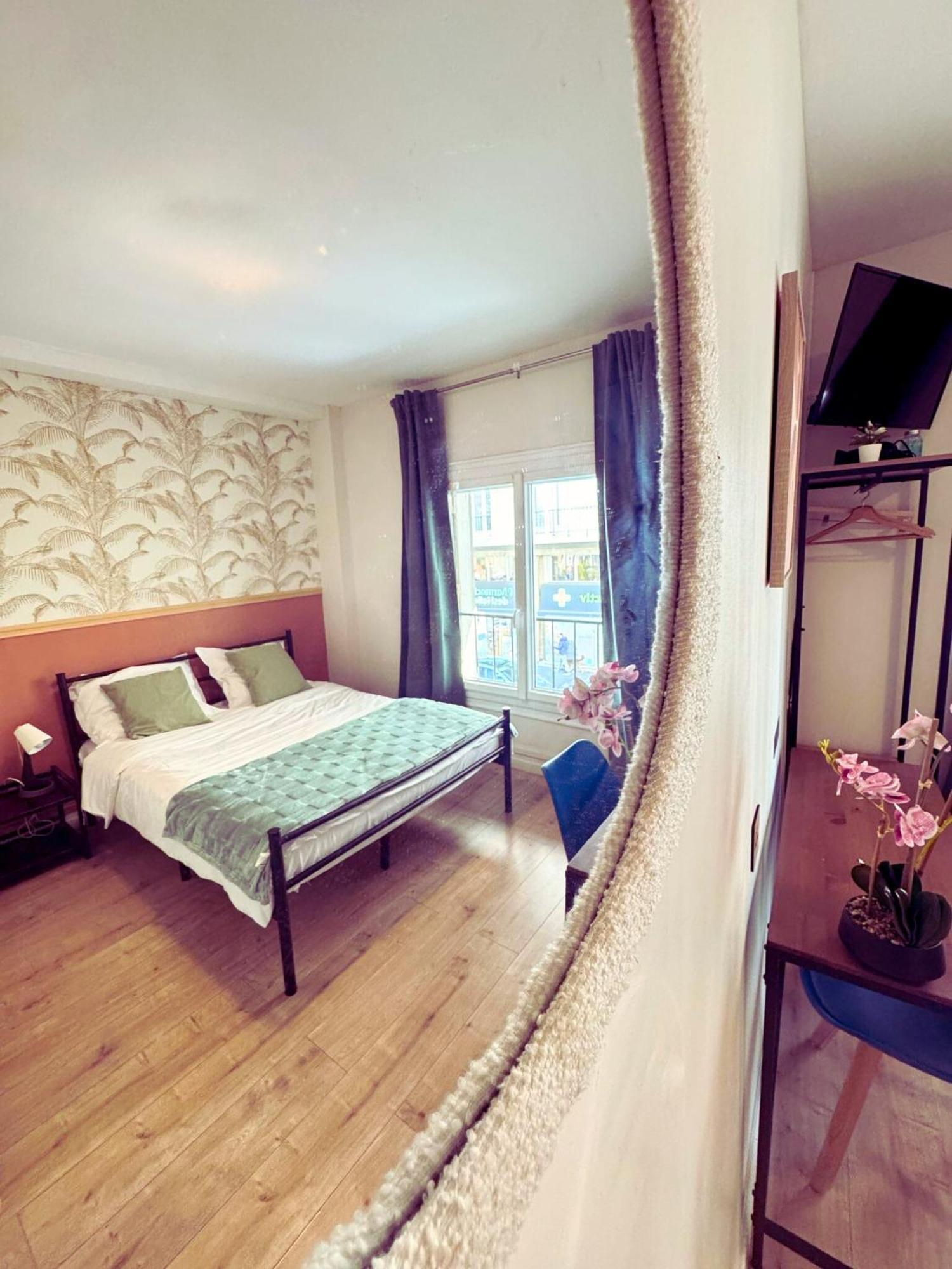 L'Escale Appartements Et Suites En Bord De Mer Хавър Екстериор снимка